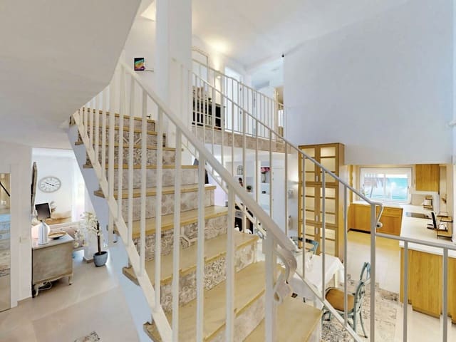 4 soveværelse Lejlighed til salg i Estepona med swimmingpool - € 949.000 (Ref: 9744060)