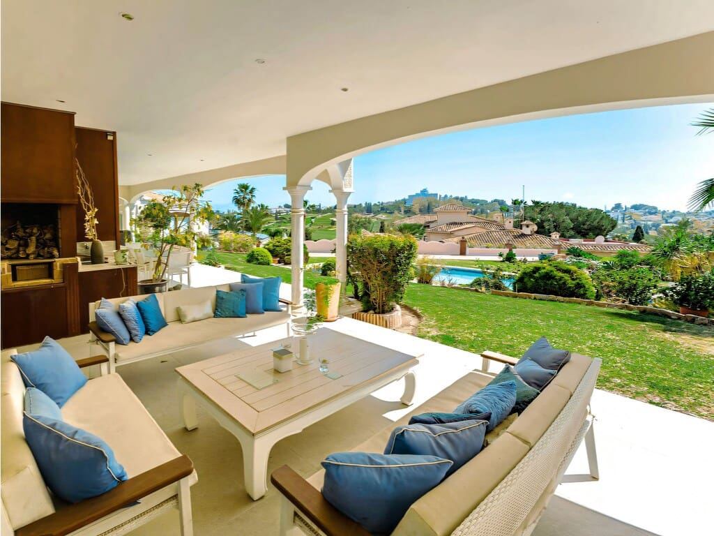 4 soveværelse Villa til salg i Benahavis med swimmingpool garage - € 3.485.000 (Ref: 9745231)