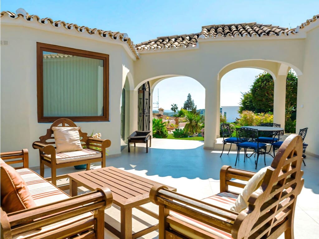 4 soveværelse Villa til salg i Benahavis med swimmingpool garage - € 3.485.000 (Ref: 9745231)