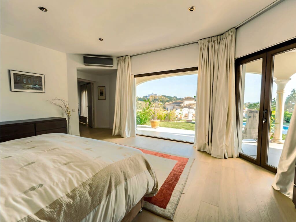 4 soveværelse Villa til salg i Benahavis med swimmingpool garage - € 3.485.000 (Ref: 9745231)