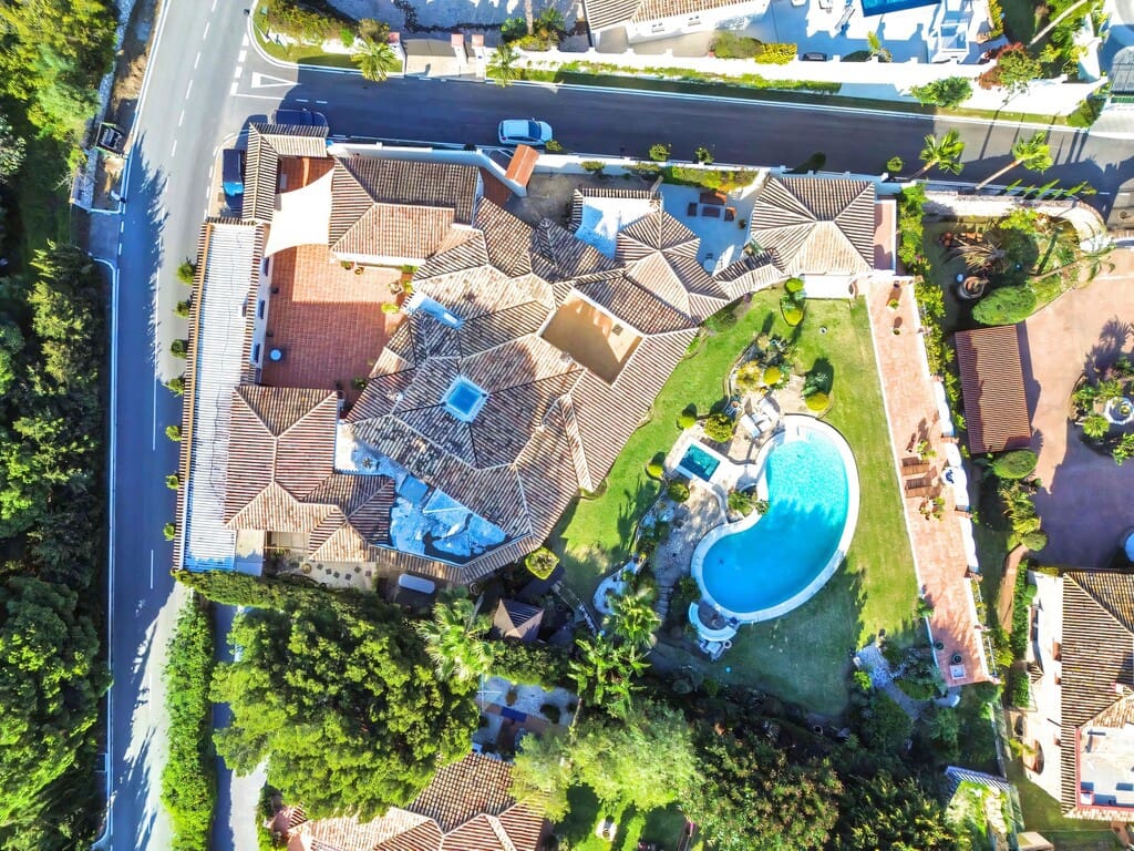 4 soveværelse Villa til salg i Benahavis med swimmingpool garage - € 3.485.000 (Ref: 9745231)