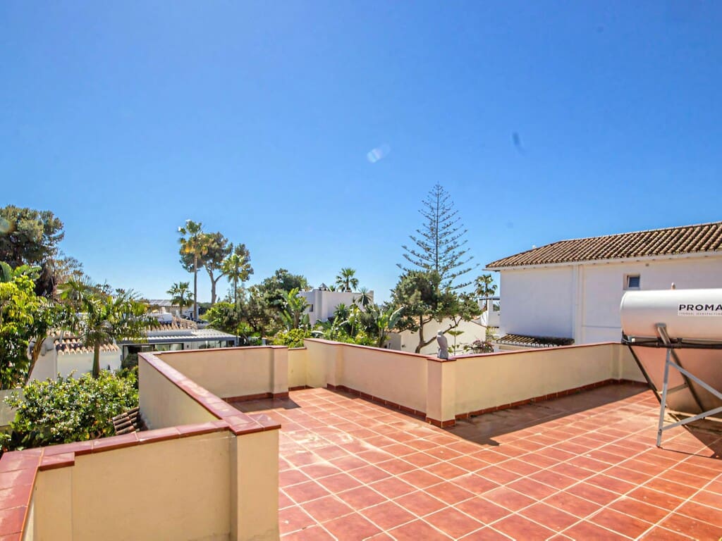 3 chambre Villa/Maison à vendre à Carib Playa avec piscine - 1 150 000 € (Ref: 9745232)