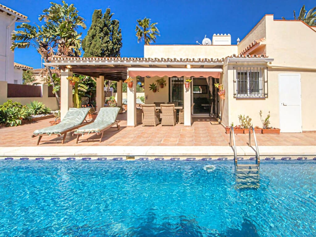 3 chambre Villa/Maison à vendre à Carib Playa avec piscine - 1 150 000 € (Ref: 9745232)