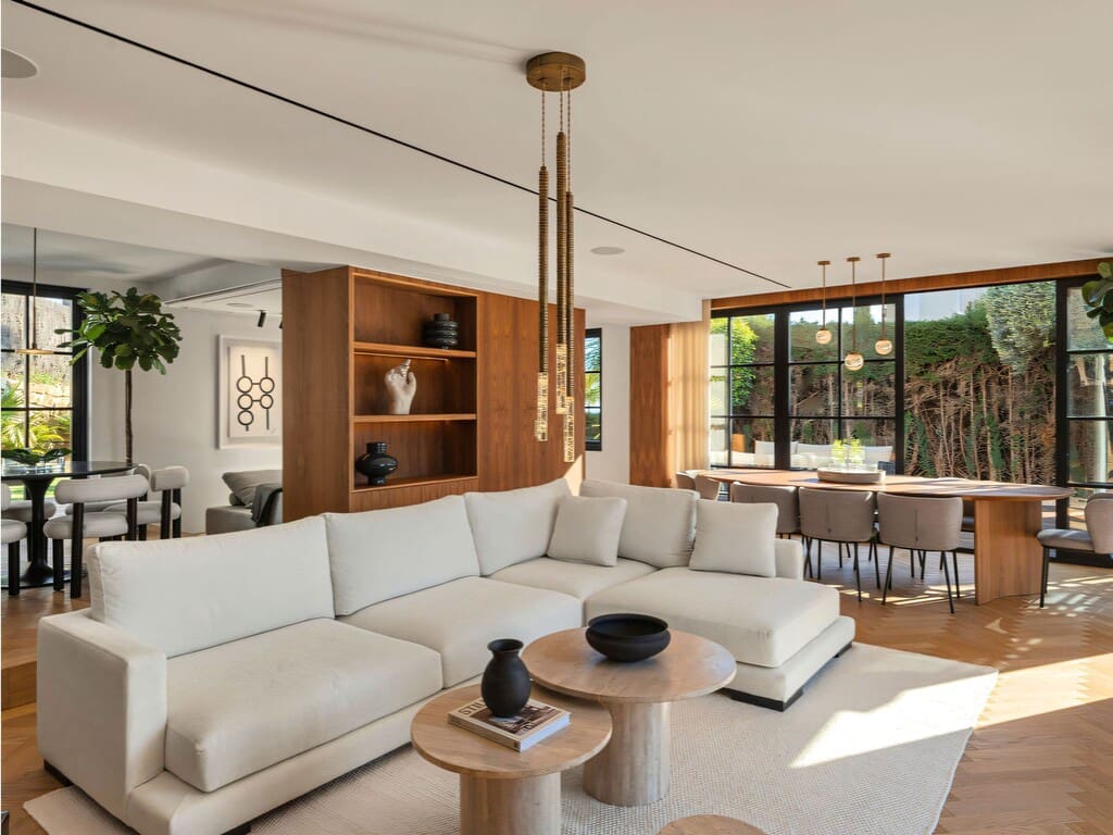 4 bedroom Villa for sale in Nueva Andalucia with pool garage - € 4,250,000 (Ref: 9746991)