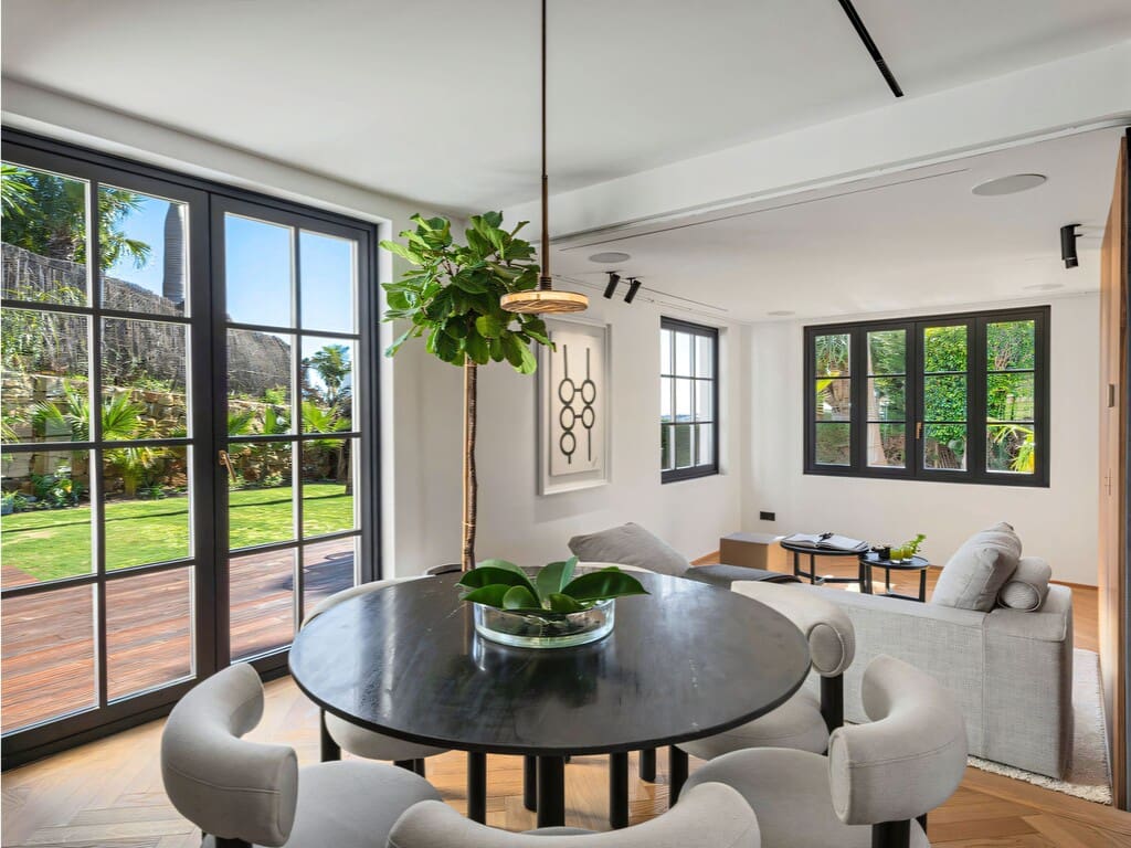 4 bedroom Villa for sale in Nueva Andalucia with pool garage - € 4,250,000 (Ref: 9746991)