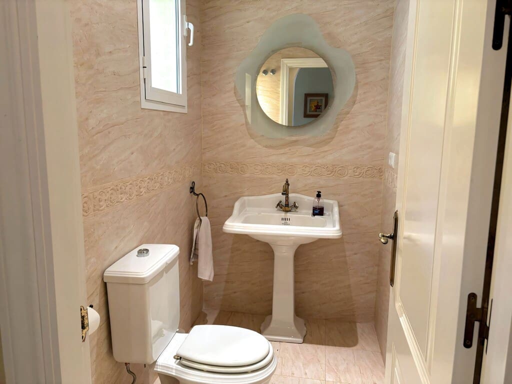 5 quarto Moradia para venda em Estepona com piscina garagem - 2 300 000 € (Ref: 9747709)