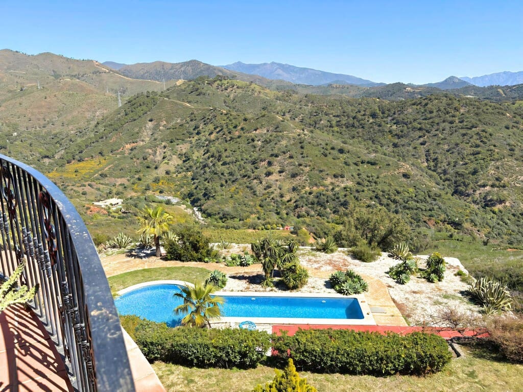 5 quarto Moradia para venda em Estepona com piscina garagem - 2 300 000 € (Ref: 9747709)