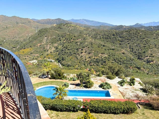 5 quarto Moradia para venda em Estepona com piscina garagem - 2 300 000 € (Ref: 9747709)