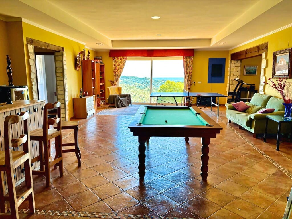 5 quarto Moradia para venda em Estepona com piscina garagem - 2 300 000 € (Ref: 9747709)