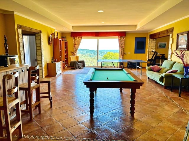 5 quarto Moradia para venda em Estepona com piscina garagem - 2 300 000 € (Ref: 9747709)