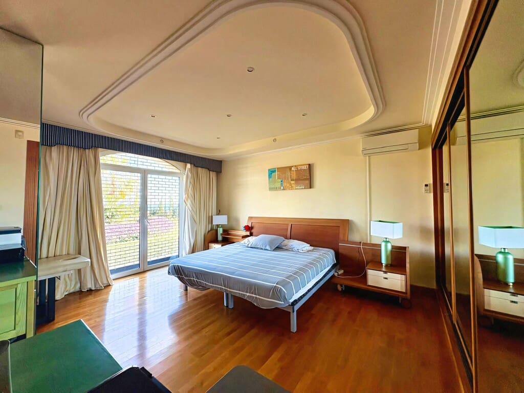 5 sypialnia Willa na sprzedaż w Fuengirola z basenem garażem - 1 900 000 € (Ref: 9747710)