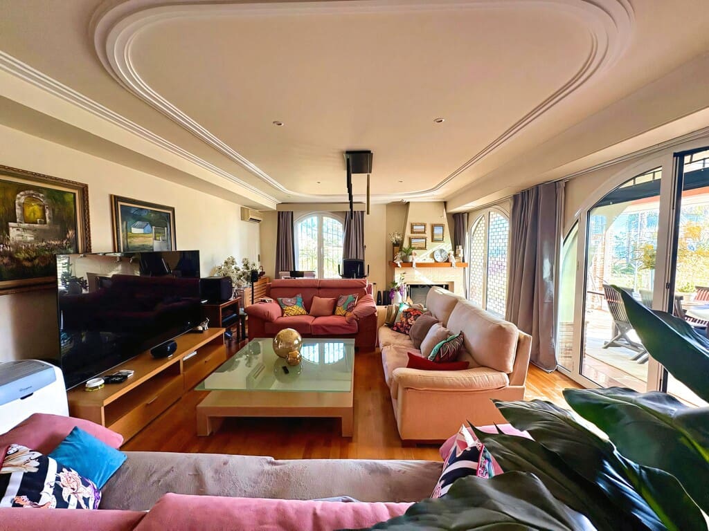 5 sypialnia Willa na sprzedaż w Fuengirola z basenem garażem - 1 900 000 € (Ref: 9747710)