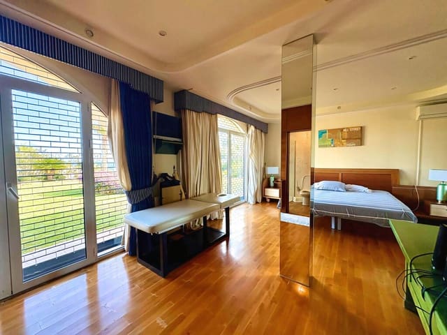 5 sypialnia Willa na sprzedaż w Torreblanca, Fuengirola z basenem garażem - 1 900 000 € (Ref: 9747710)