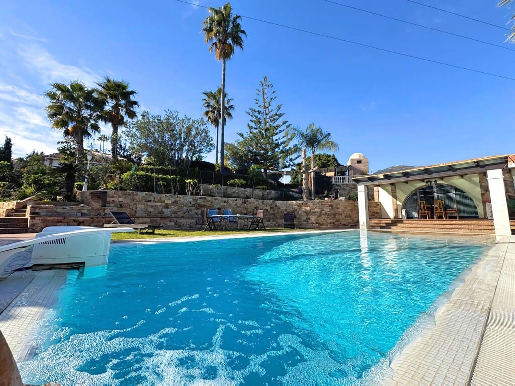 5 sypialnia Willa na sprzedaż w Fuengirola z basenem garażem - 1 900 000 € (Ref: 9747710)