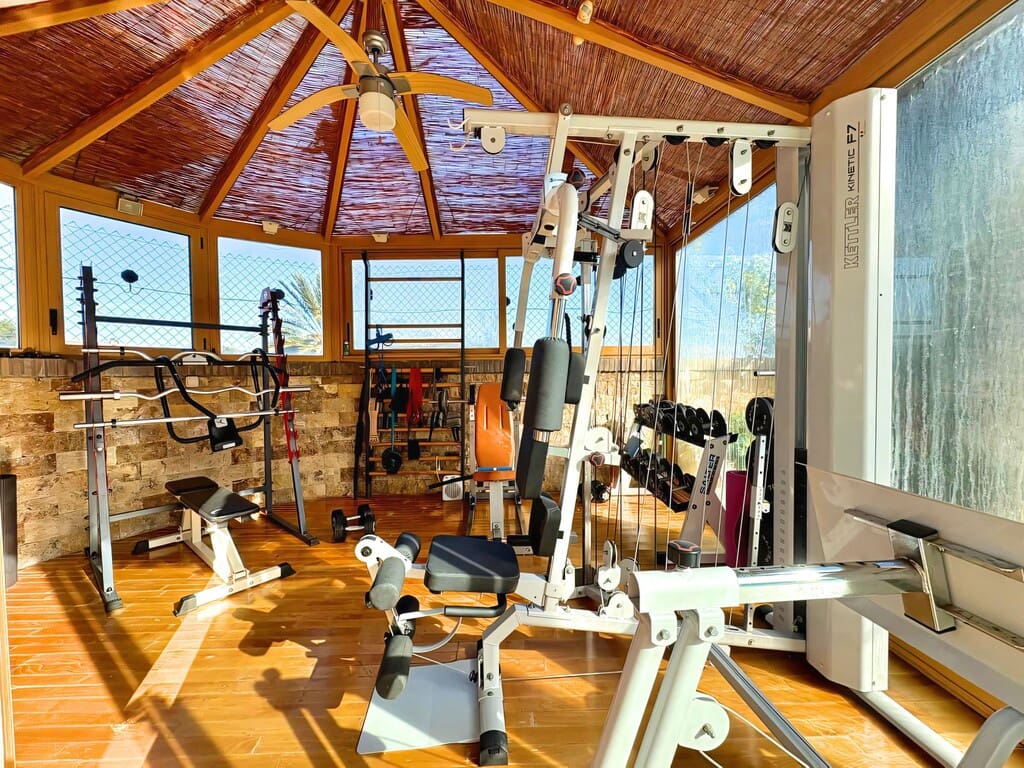 5 sypialnia Willa na sprzedaż w Fuengirola z basenem garażem - 1 900 000 € (Ref: 9747710)