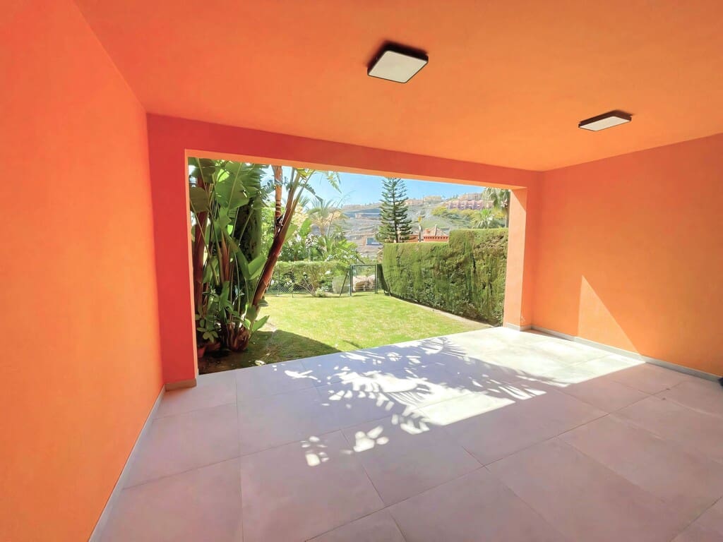 3 makuuhuone Omakotitalo myytävänä paikassa Benahavis mukana uima-altaan 
autotalli - 600 000 € (Ref: 9751681)