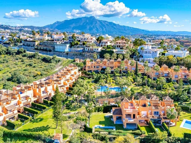 3 makuuhuone Omakotitalo myytävänä paikassa Benahavís mukana uima-altaan 
autotalli - 600 000 € (Ref: 9751681)