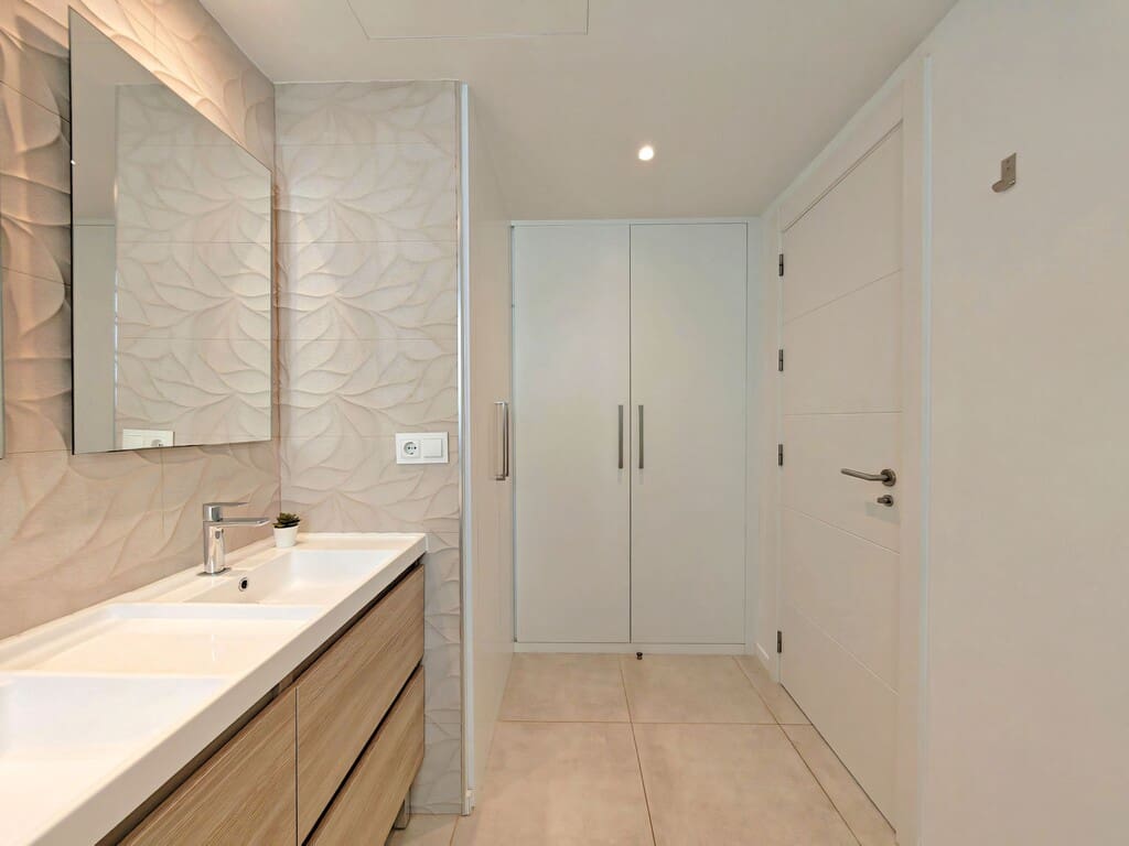 3 soveværelse Lejlighed til salg i La Cala de Mijas med swimmingpool garage - € 590.000 (Ref: 9751682)