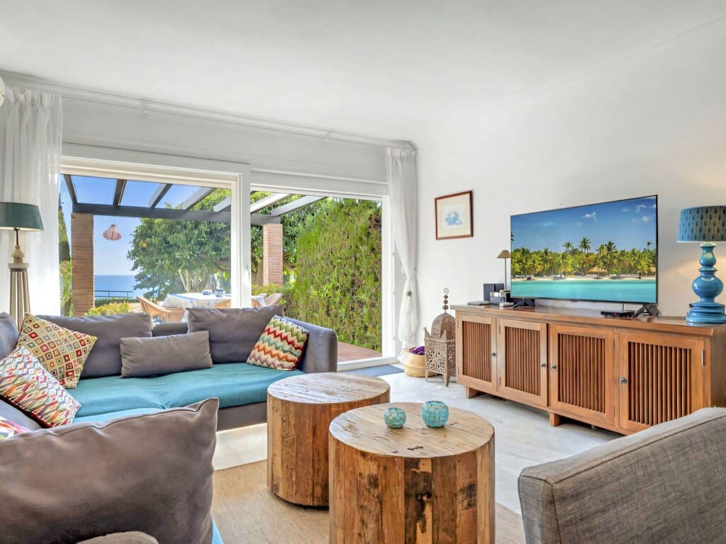 3 soveværelse Byhus til salg i Estepona med swimmingpool garage - € 619.000 (Ref: 9755393)