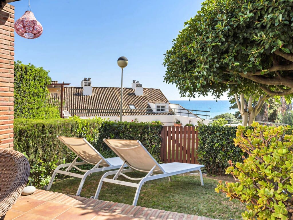 3 soveværelse Byhus til salg i Estepona med swimmingpool garage - € 619.000 (Ref: 9755393)