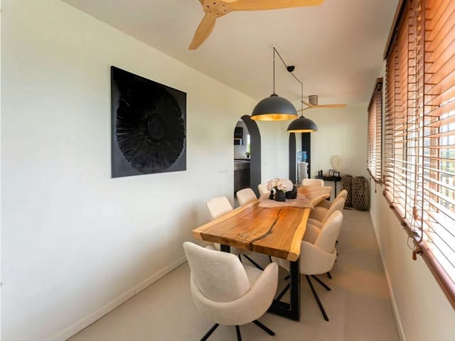 4 soveværelse Finca/Landehus til salg i Alhaurín el Grande med swimmingpool garage - € 595.000 (Ref: 9755394)