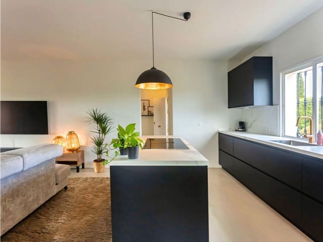 4 soveværelse Finca/Landehus til salg i Alhaurín el Grande med swimmingpool garage - € 595.000 (Ref: 9755394)