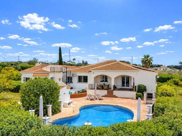 4 soveværelse Finca/Landehus til salg i Alhaurín el Grande med swimmingpool garage - € 595.000 (Ref: 9755394)
