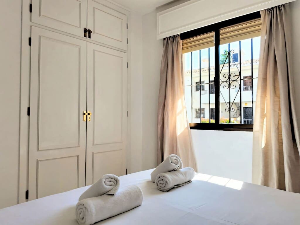 2 soveværelse Lejlighed til salg i Mijas Costa med swimmingpool - € 258.000 (Ref: 9755395)