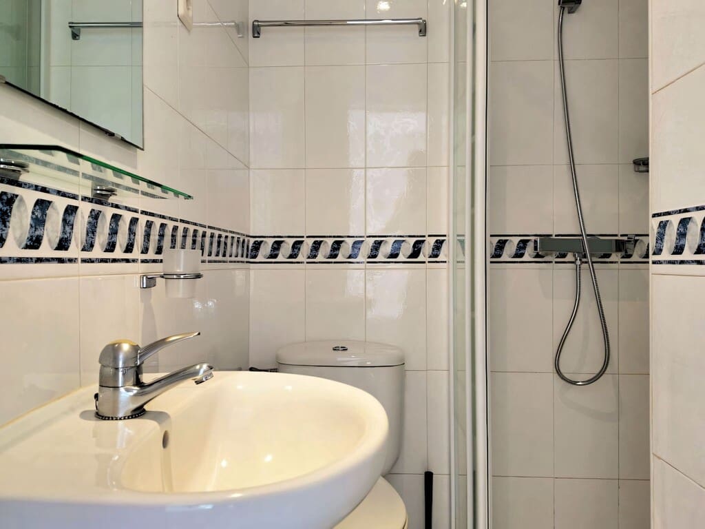 2 soveværelse Lejlighed til salg i Mijas Costa med swimmingpool - € 258.000 (Ref: 9755395)