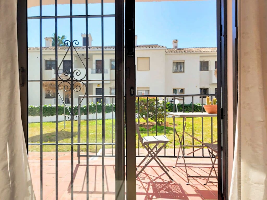 2 soveværelse Lejlighed til salg i Mijas Costa med swimmingpool - € 258.000 (Ref: 9755395)