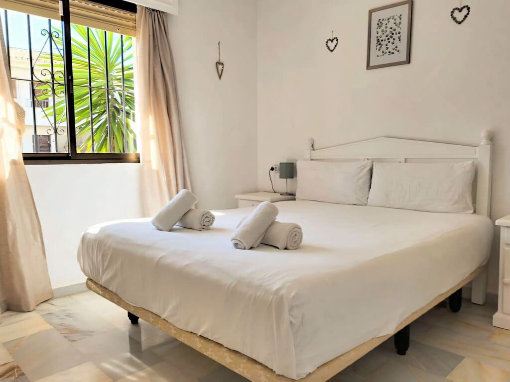 2 soveværelse Lejlighed til salg i Mijas Costa med swimmingpool - € 258.000 (Ref: 9755395)