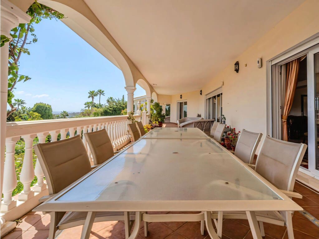 Chalet de 5 habitaciones en El Paraiso en venta con piscina garaje - 2.150.000 € (Ref: 9758593)