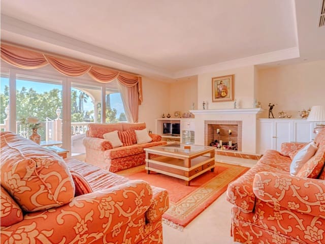 Chalet de 5 habitaciones en El Paraiso, Estepona en venta con piscina garaje - 2.150.000 € (Ref: 9758593)