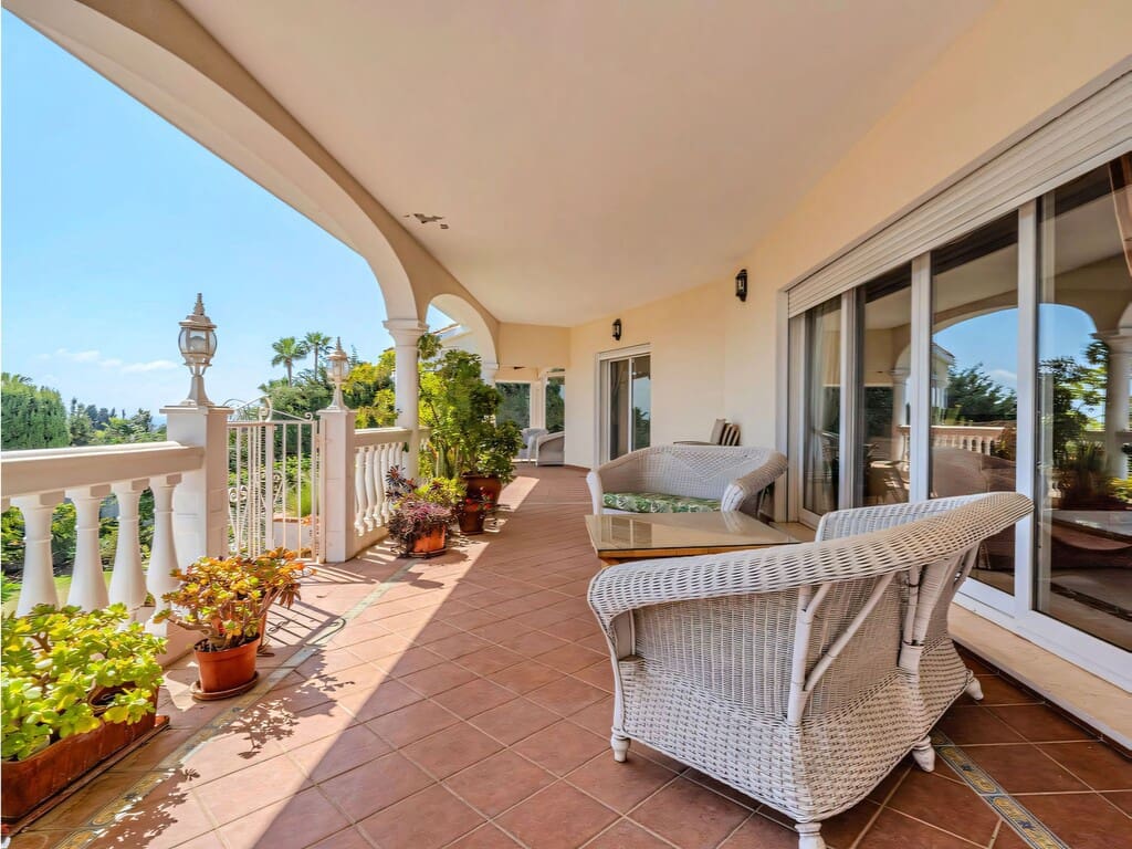 Chalet de 5 habitaciones en El Paraiso en venta con piscina garaje - 2.150.000 € (Ref: 9758593)