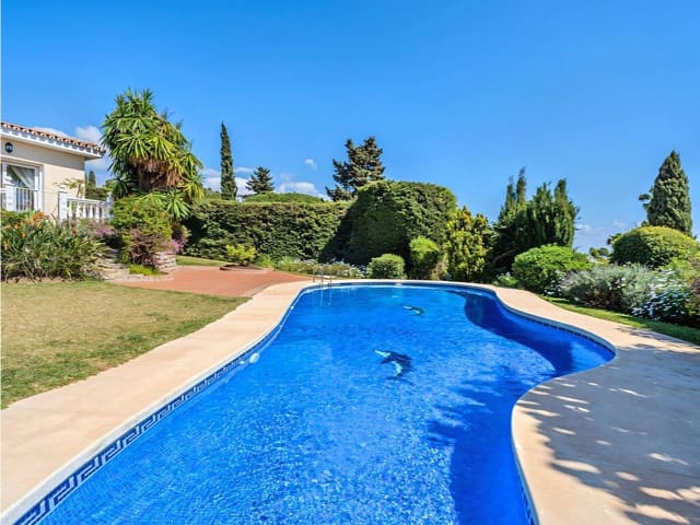 Chalet de 5 habitaciones en El Paraiso, Estepona en venta con piscina garaje - 2.150.000 € (Ref: 9758593)