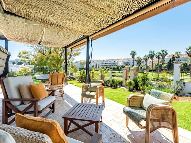 4 bedroom Villa for sale in San Pedro de Alcantara, Marbella with pool garage - € 5,850,000 (Ref: 9758594)