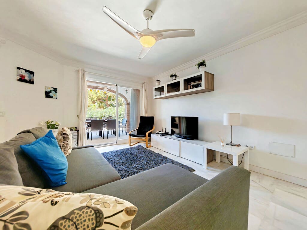 5 chambre Maison de Ville à vendre à Calahonda avec piscine garage - 565 000 € (Ref: 9758595)