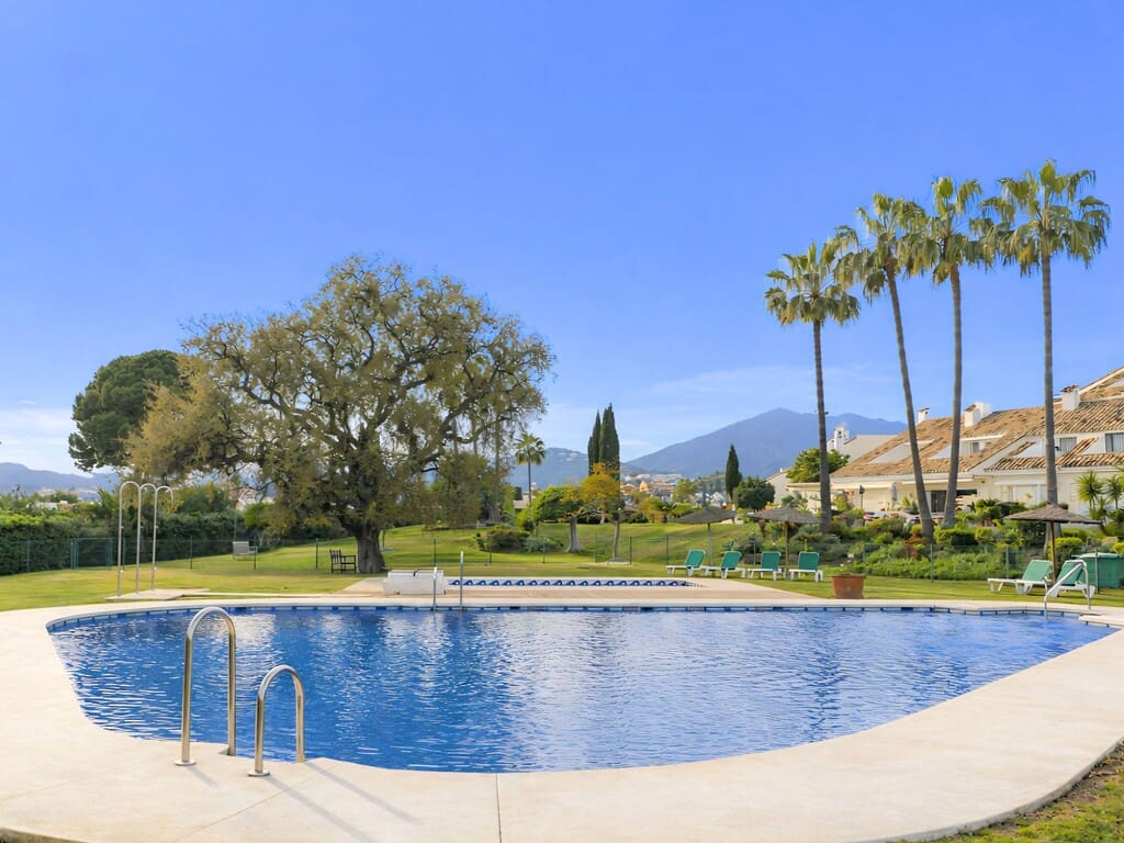 3 sovrum Hus till salu i Nueva Andalucia med pool garage - 1 550 000 € (Ref: 9761748)