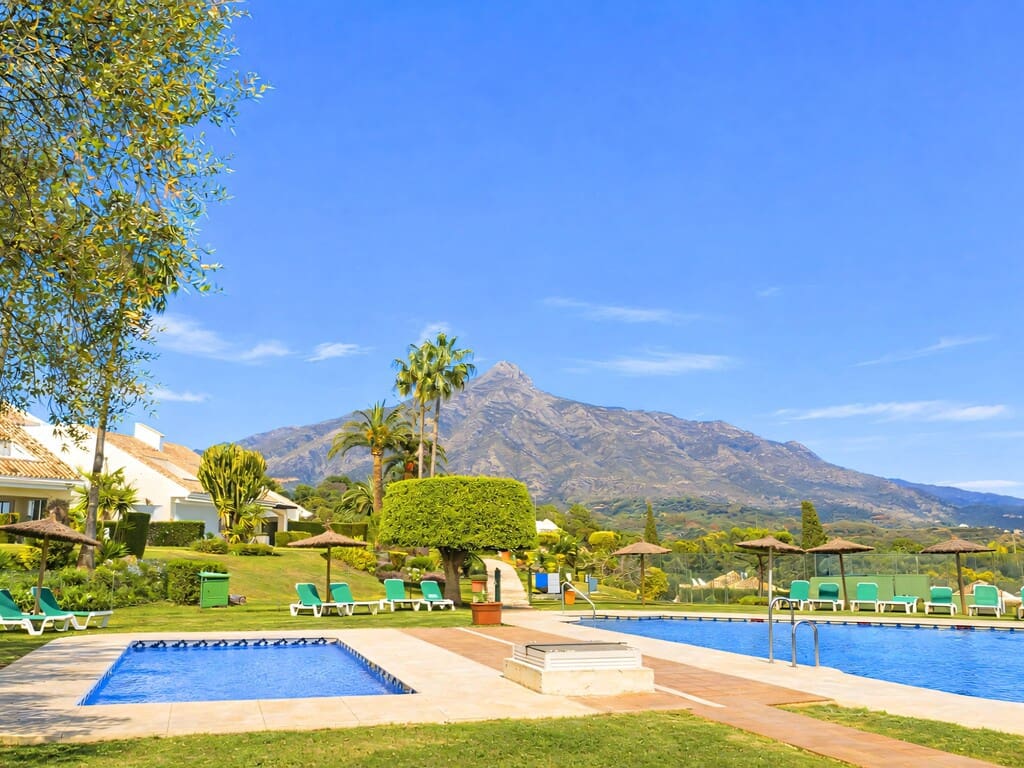 3 sovrum Hus till salu i Nueva Andalucia med pool garage - 1 550 000 € (Ref: 9761748)