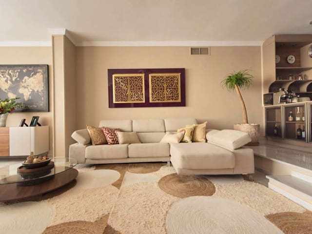 3 sovrum Hus till salu i Nueva Andalucia, Marbella med pool garage - 1 550 000 € (Ref: 9761748)