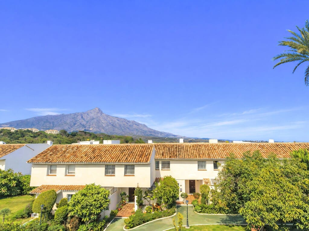 3 sovrum Hus till salu i Nueva Andalucia med pool garage - 1 550 000 € (Ref: 9761748)