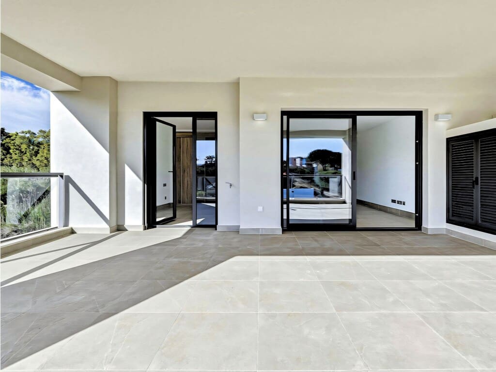 3 soveværelse Lejlighed til salg i Bahia de Casares med swimmingpool garage - € 450.000 (Ref: 9761749)