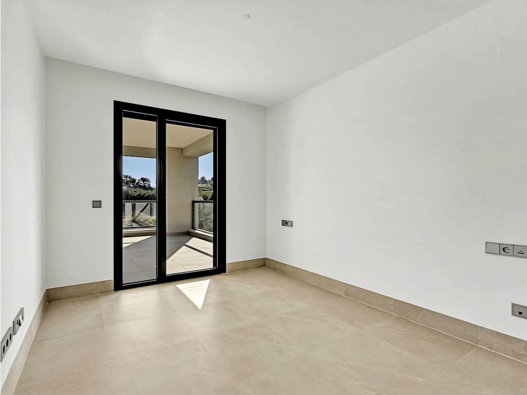 3 soveværelse Lejlighed til salg i Bahia de Casares med swimmingpool garage - € 450.000 (Ref: 9761749)