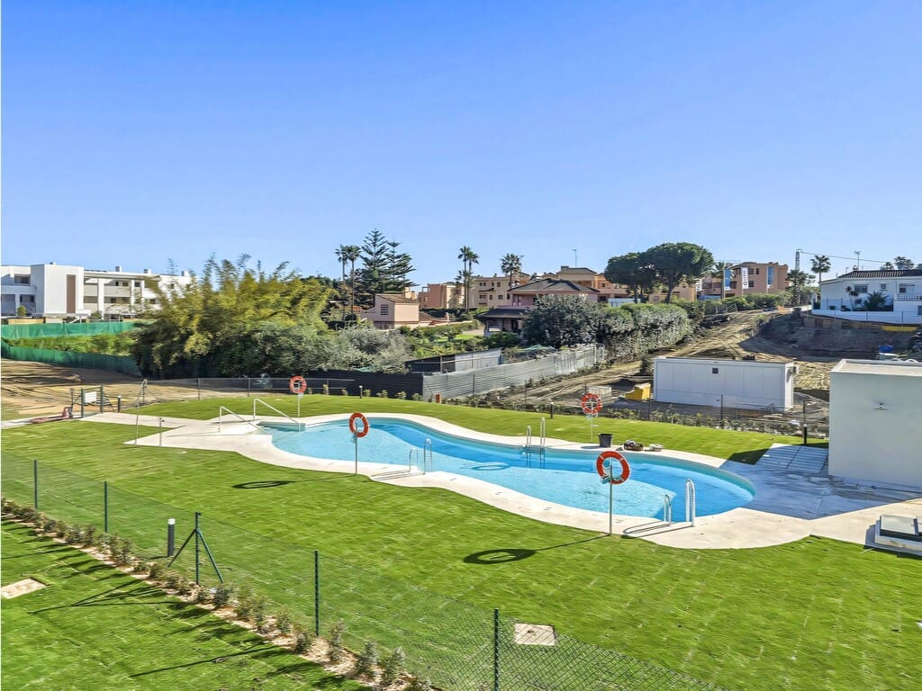 3 soveværelse Lejlighed til salg i Bahia de Casares med swimmingpool garage - € 450.000 (Ref: 9761749)