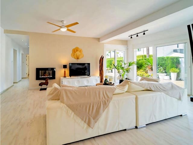 4 sypialnia Willa na sprzedaż w Marbesa, Marbella z basenem garażem - 3 100 000 € (Ref: 9763530)