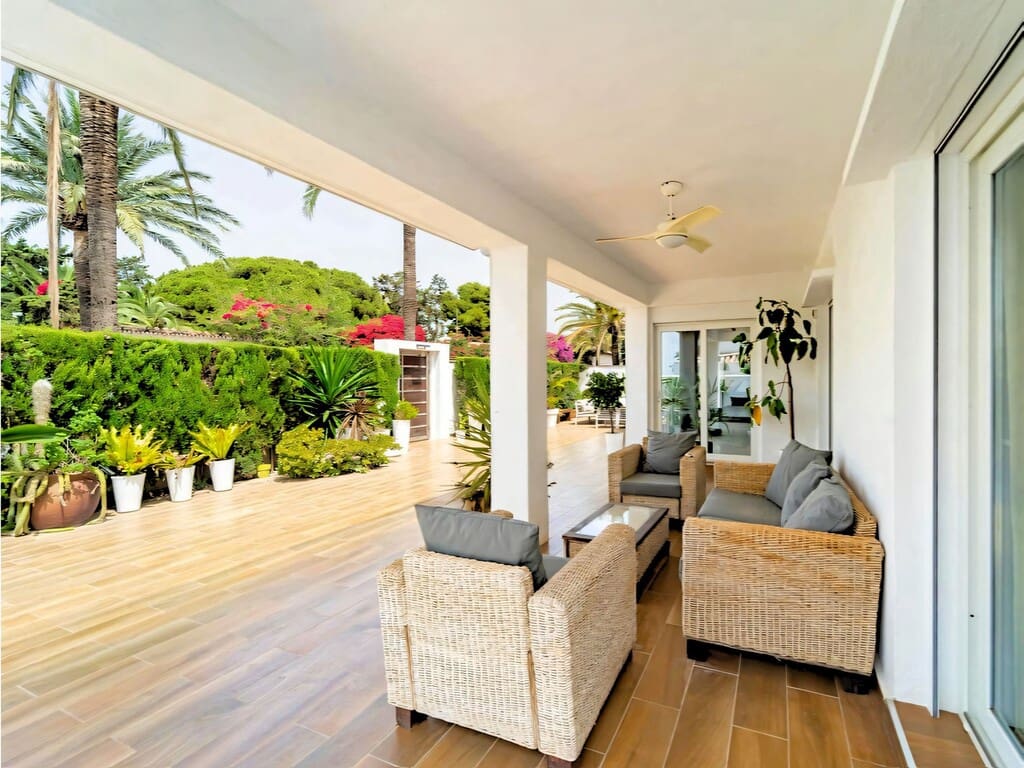 4 sovrum Villa till salu i Marbesa med pool garage - 3 100 000 € (Ref: 9763530)