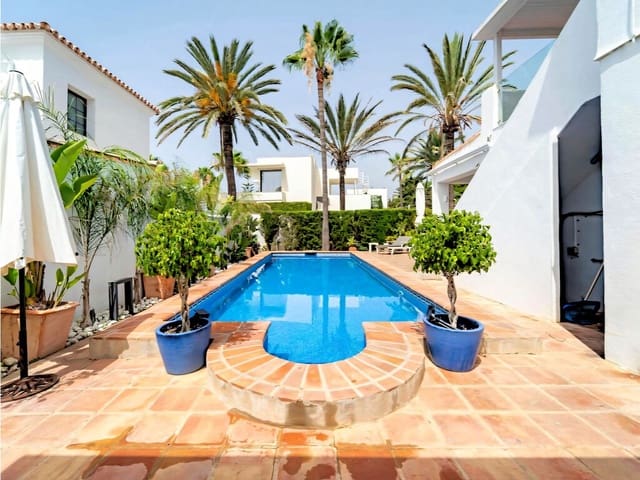 4 sypialnia Willa na sprzedaż w Marbesa, Marbella z basenem garażem - 3 100 000 € (Ref: 9763530)