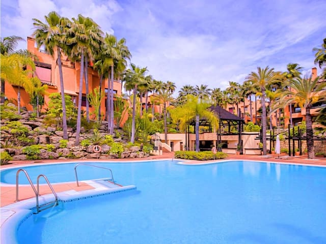 3 soverom Leilighet til salgs i Nueva Andalucia, Marbella med svømmebasseng garasje - € 2 200 000 (Ref: 9770339)