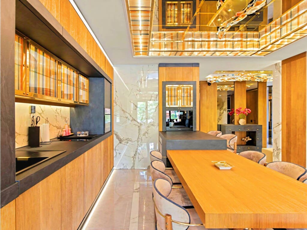 3 soverom Leilighet til salgs i Nueva Andalucia med svømmebasseng garasje - € 2 200 000 (Ref: 9770339)