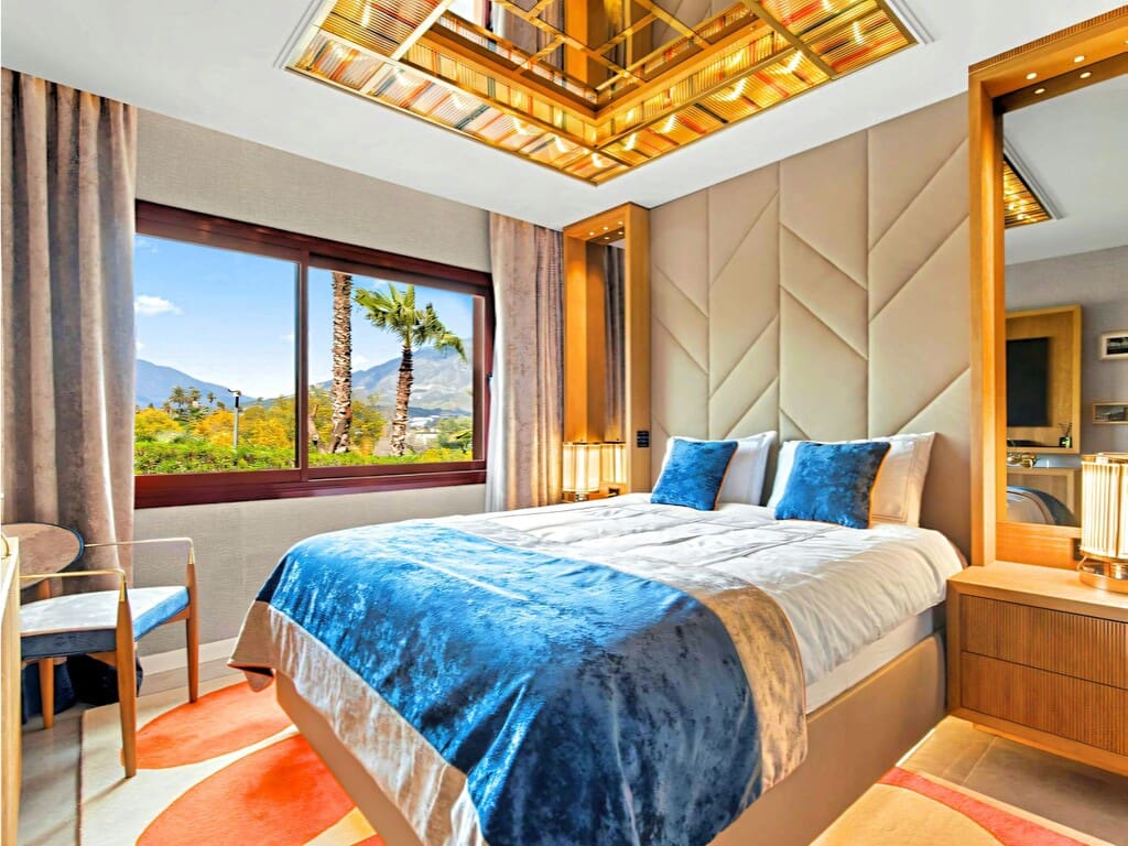 3 soverom Leilighet til salgs i Nueva Andalucia med svømmebasseng garasje - € 2 200 000 (Ref: 9770339)